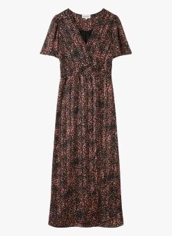 INDIRA - Lange Jurk Met V-hals En Print | Bruin -Chic Verkoop 3913331