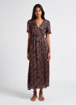 INDIRA - Lange Jurk Met V-hals En Print | Bruin