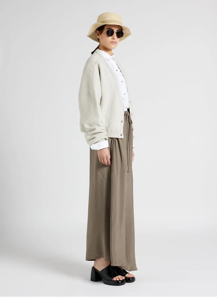 DARROW - Lange, Asymmetrische Rok | Bruin 10 DARROW - Lange, Asymmetrische Rok | Bruin - Afbeelding 8